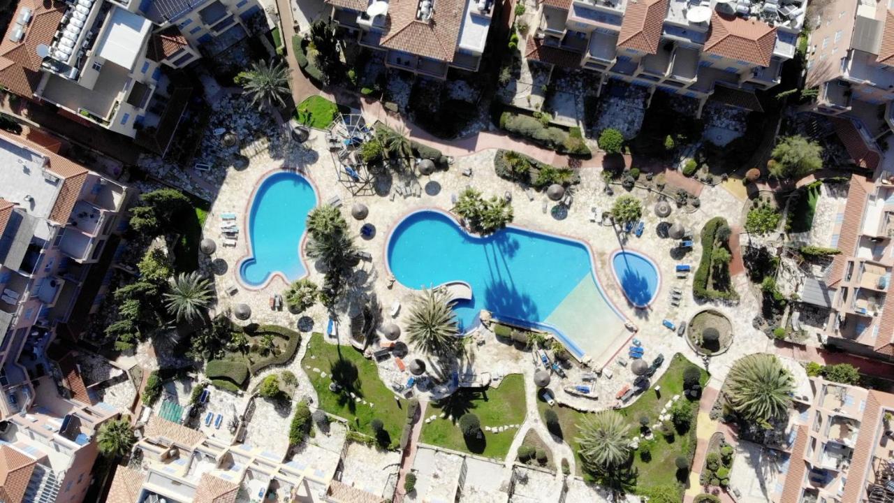 Limnaria Gardens Two Bedroom Apartment With Balcony Paphos Exterior photo
